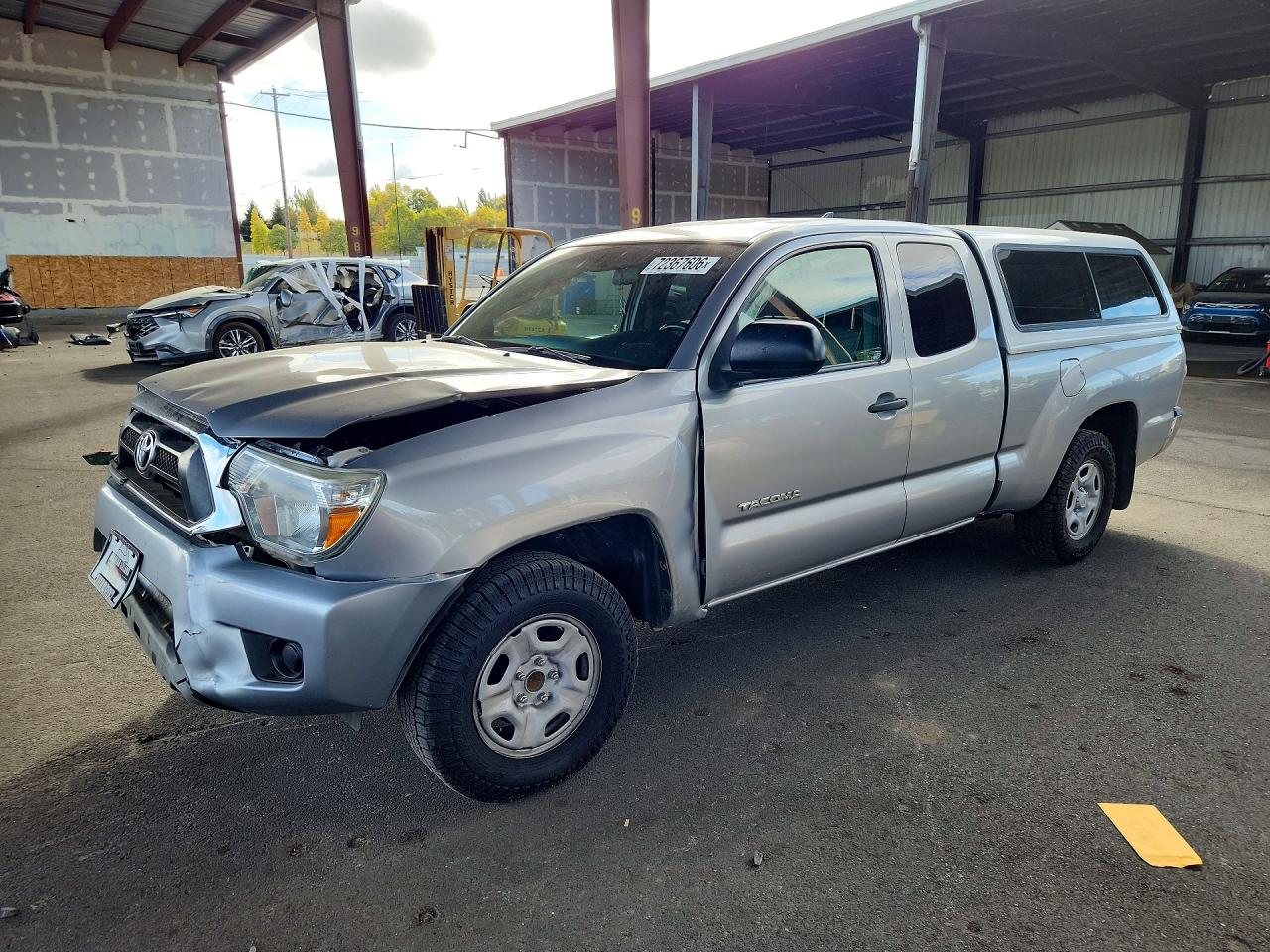 2015 TOYOTA TACOMA Delux Grade — Front 3/4