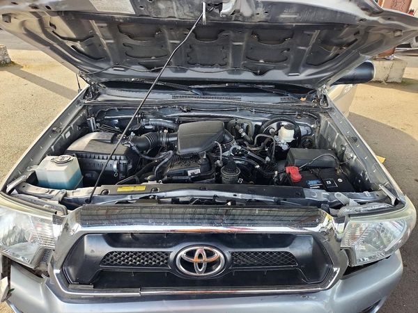 2015 TOYOTA TACOMA Delux Grade — Engine bay