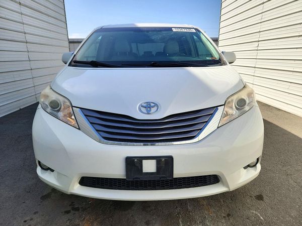 2015 TOYOTA SIENNA — DIRF
