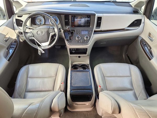 2015 TOYOTA SIENNA — CKPT