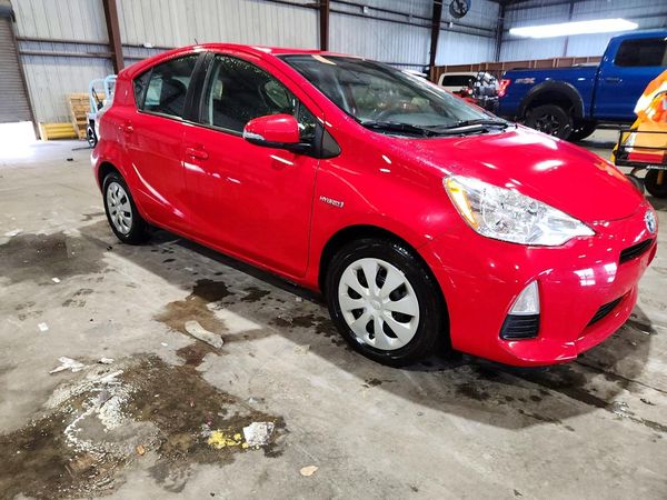 2012 TOYOTA PRIUS — Passenger 3/4
