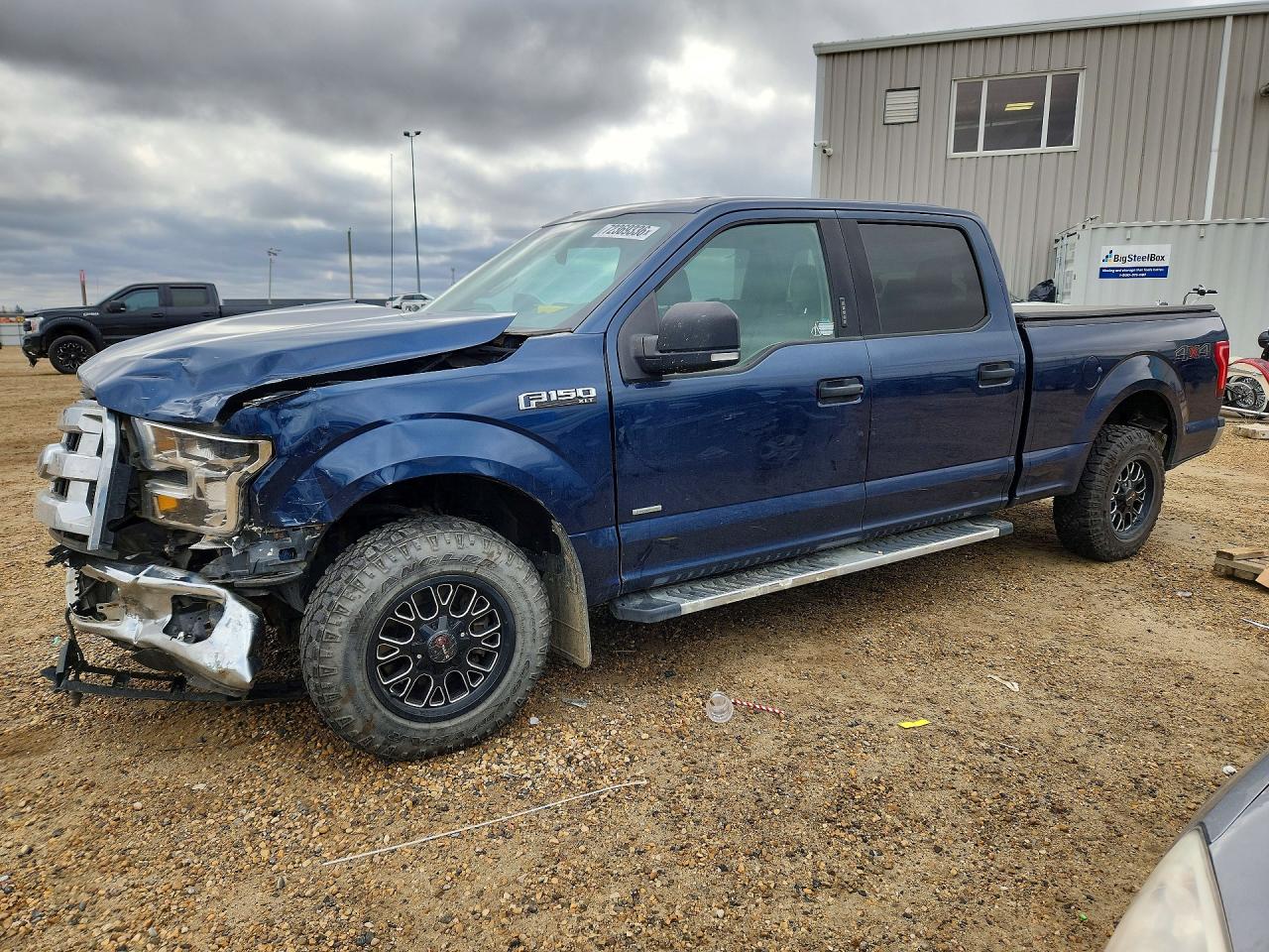 2017 FORD F150 SuperCrew — Front 3/4
