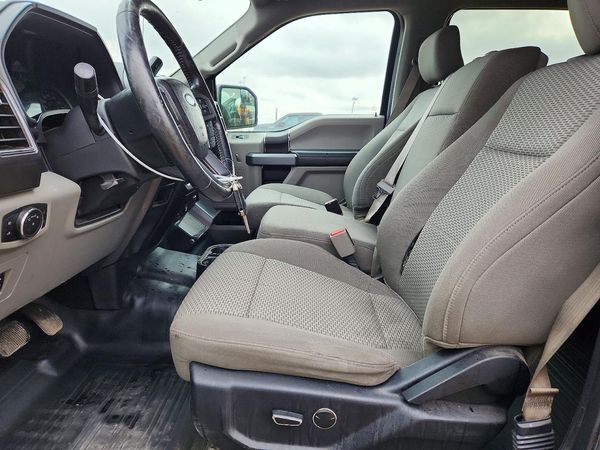2017 FORD F150 SuperCrew — DENT