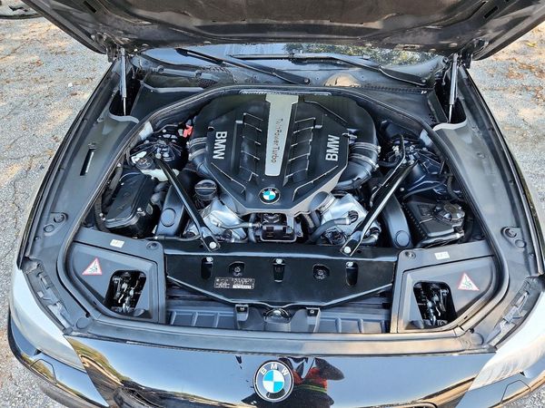 2013 BMW 550 — Engine bay