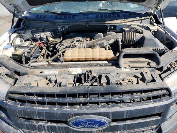 2018 FORD F150 — Engine bay