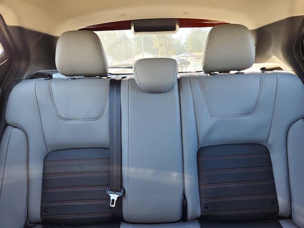 2021 NISSAN KICKS SR — SUVN