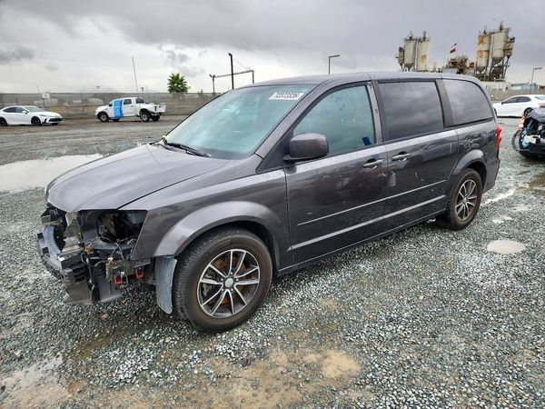 2015 DODGE GRAND CARAVAN — DSFA — Front 3/4