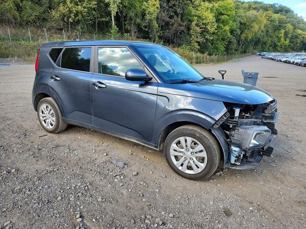 2022 KIA SOUL LX, S, X Line — Passenger 3/4