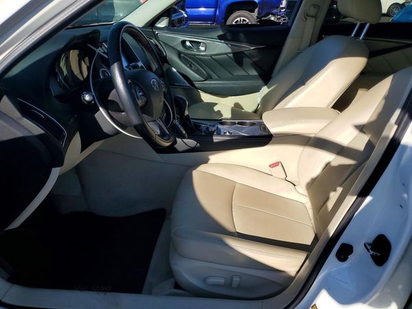 2017 INFINITI Q50 — DENT