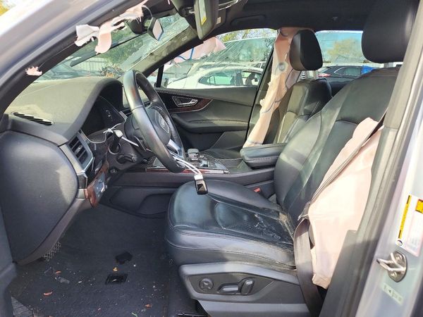 2019 AUDI Q7 — DENT