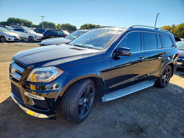 2015 MERCEDES-BENZ GL-CLASS GL550 4MATIC — Front 3/4