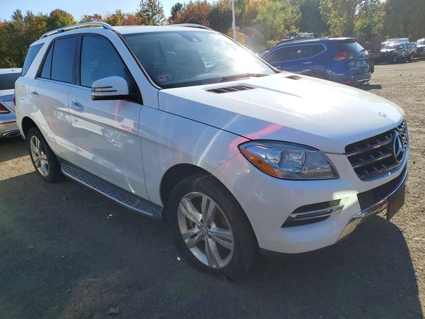 2014 MERCEDES-BENZ M-CLASS ML350 4-MATIC — Passenger 3/4