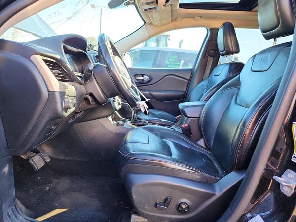 2016 JEEP CHEROKEE Limited — DENT
