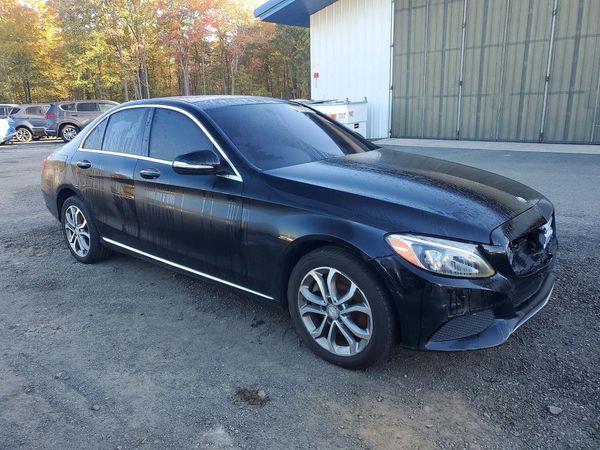 2015 MERCEDES-BENZ C-CLASS 4-MATIC — Passenger 3/4