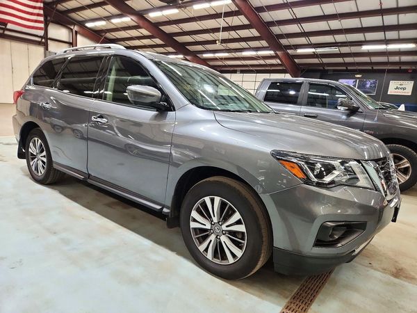 2018 NISSAN PATHFINDER — Passenger 3/4