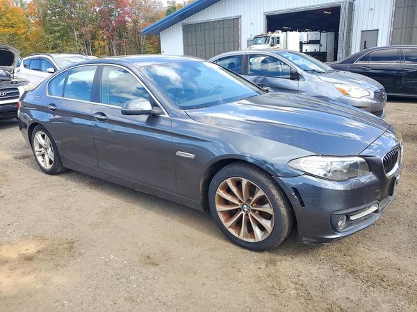 2016 BMW 528 xDrive — Passenger 3/4