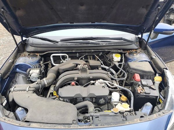 2019 SUBARU OUTBACK Premium+ES — Engine bay
