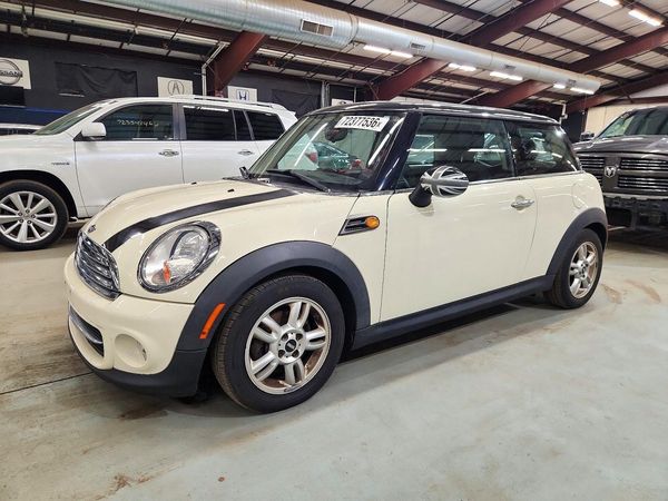 2012 MINI COOPER — DSFA — Front 3/4