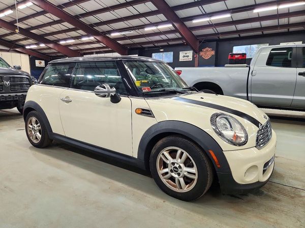 2012 MINI COOPER — Passenger 3/4