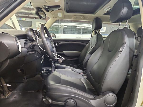 2012 MINI COOPER — DENT