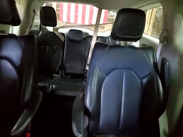 2023 CHRYSLER PACIFICA Touring L — SUVN