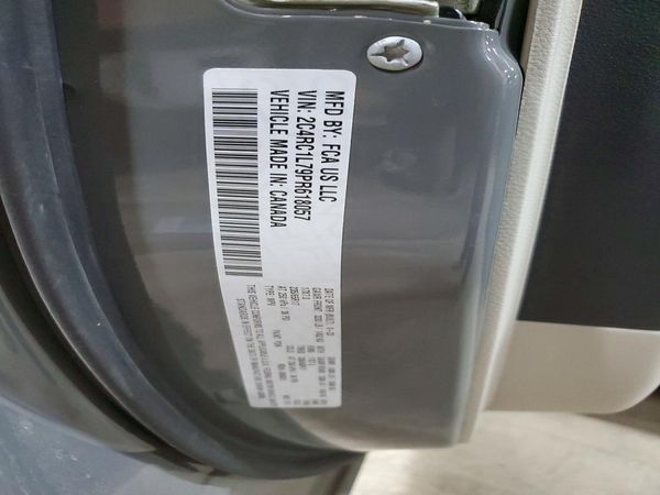 2023 CHRYSLER PACIFICA Touring L — VINS