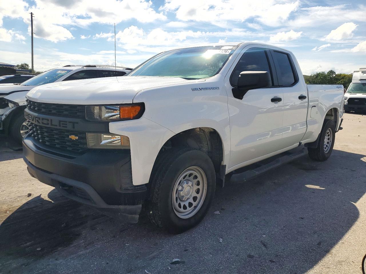 2020 CHEVROLET SILVERADO Work Truck — Front 3/4