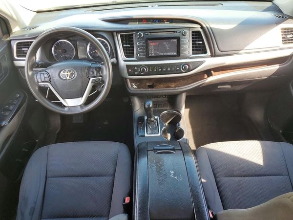 2019 TOYOTA HIGHLANDER LE — CKPT