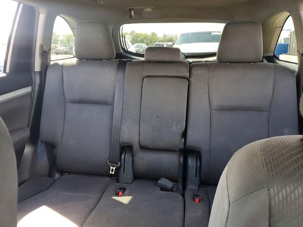 2019 TOYOTA HIGHLANDER LE — SUVN