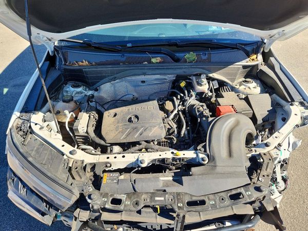 2021 CHEVROLET TRAILBLAZE RS — Engine bay