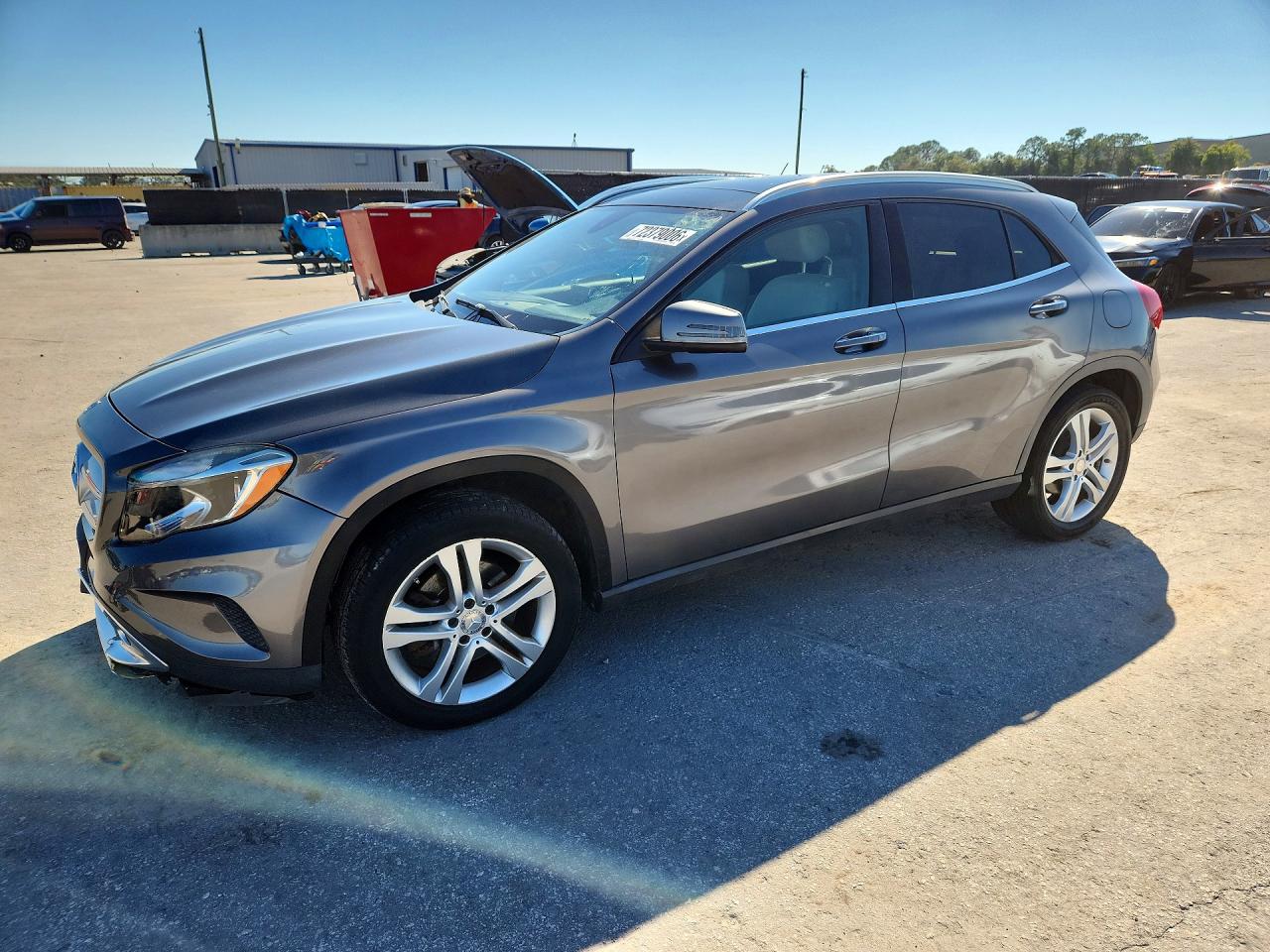 2016 MERCEDES-BENZ GLA GLA250-4M — Front 3/4
