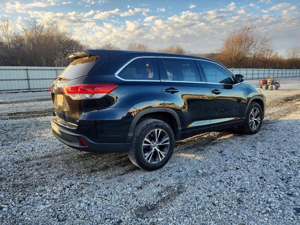 2018 TOYOTA HIGHLANDER