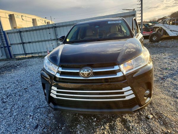 2018 TOYOTA HIGHLANDER