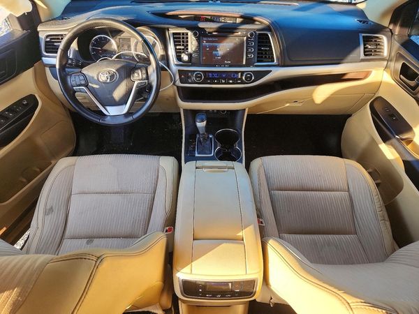2018 TOYOTA HIGHLANDER