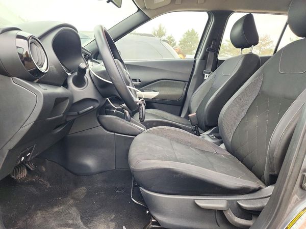 2019 NISSAN KICKS — DENT