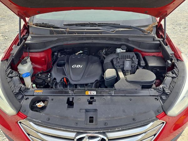 2015 HYUNDAI SANTA FE GL — Engine bay