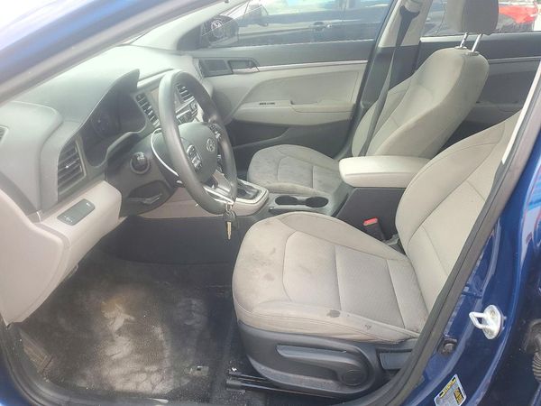 2019 HYUNDAI ELANTRA SE — DENT