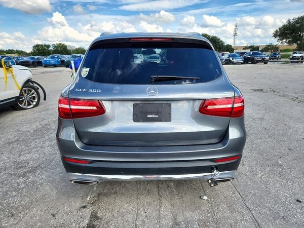 2018 MERCEDES-BENZ GLC GLC300 — DIRR