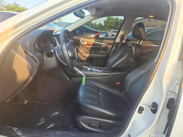 2018 INFINITI Q50 — DENT