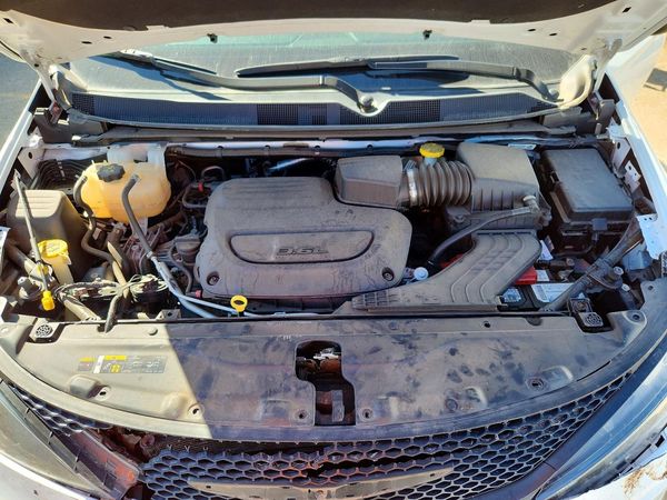 2023 CHRYSLER VOYAGER LX — Engine bay