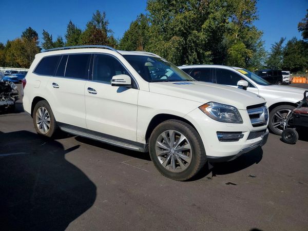 2013 MERCEDES-BENZ GL GL450 4MATIC — Passenger 3/4