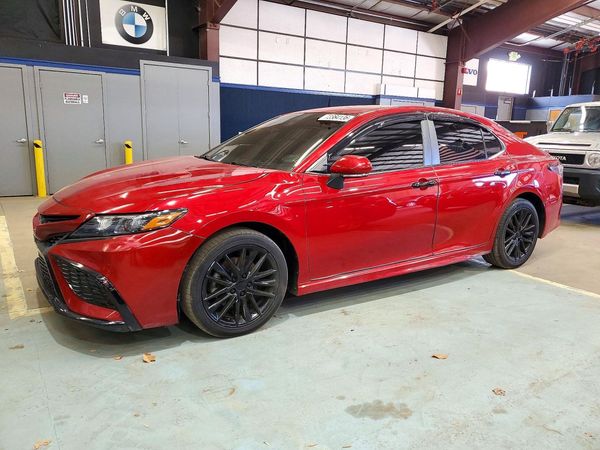 2023 TOYOTA CAMRY SE — Front 3/4