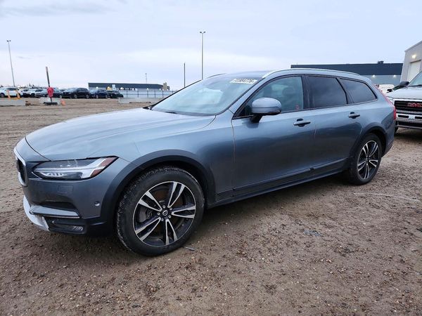 2018 VOLVO V90 CROSS COUNTRY — DSFA — Front 3/4