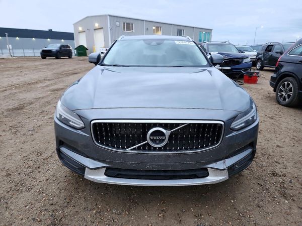 2018 VOLVO V90 CROSS COUNTRY Inscription — DIRF
