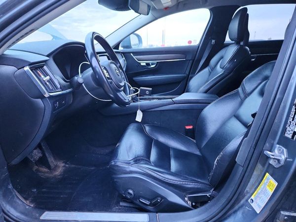 2018 VOLVO V90 CROSS COUNTRY Inscription — DENT