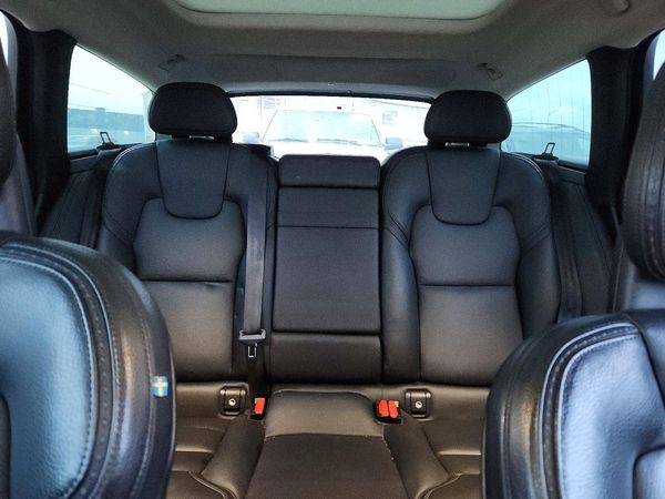 2018 VOLVO V90 CROSS COUNTRY Inscription — SUVN