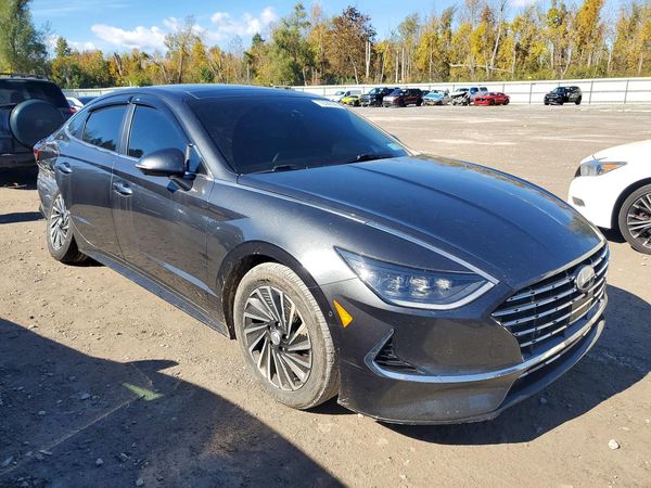 2023 HYUNDAI SONATA Limited — Passenger 3/4