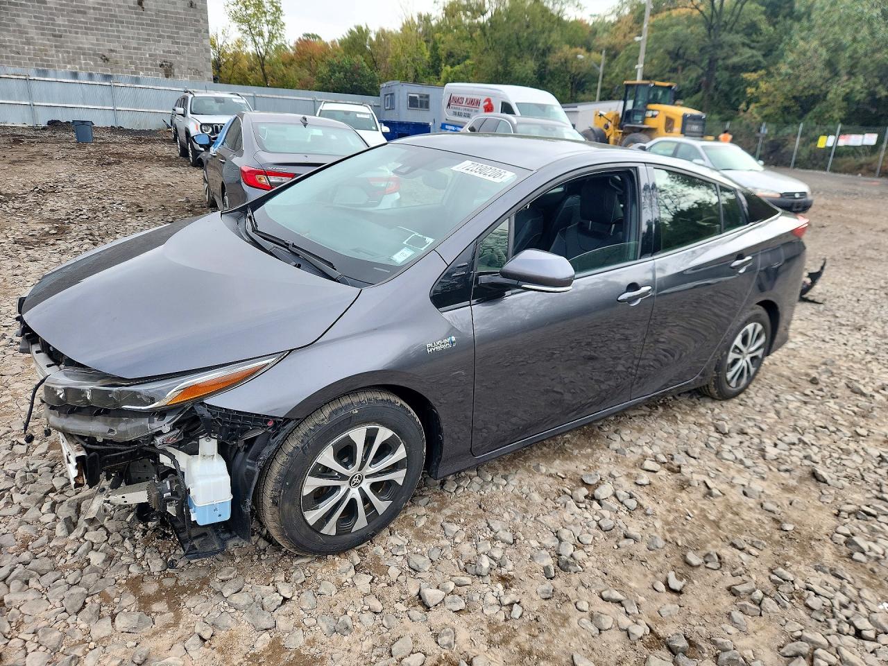 2020 TOYOTA PRIUS — Front 3/4