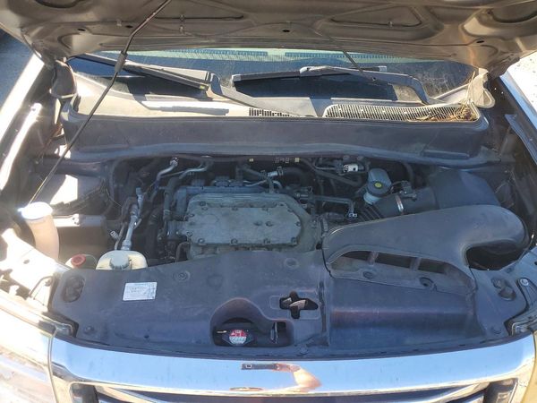 2013 HONDA PILOT EX-L — Engine bay