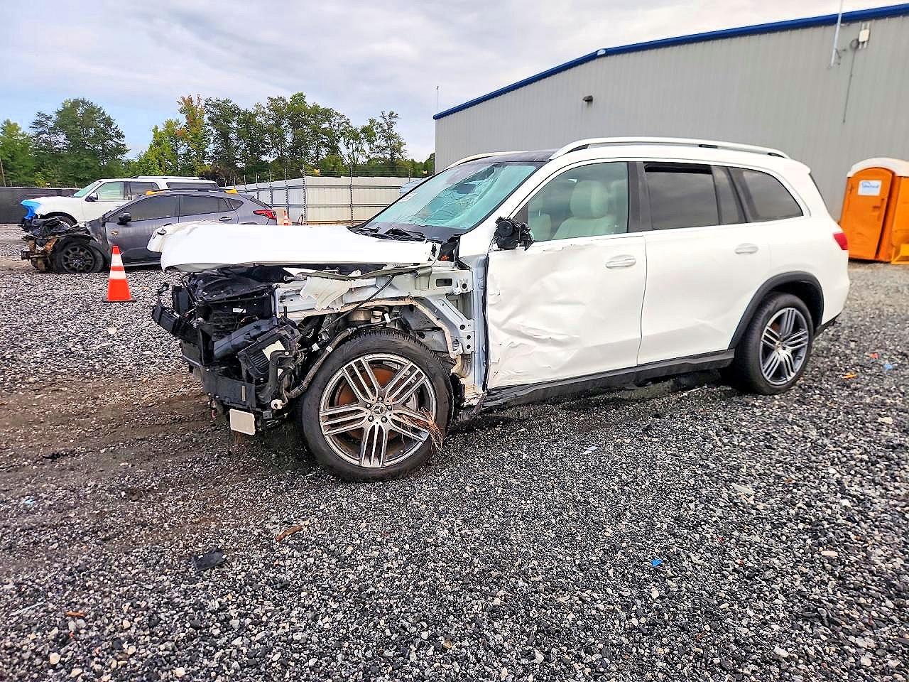 2026 MERCEDES-BENZ GLS-CLASS GLS450 4MATIC — Front 3/4